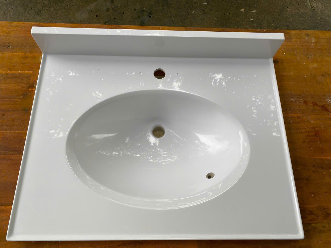 25 x 19 Cultured Marble Non-drip Edge Oval Single Bowl Vanity Top with Backsplash - Image 5