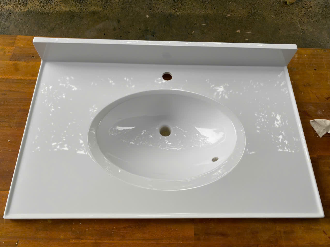 31 x 19 Cultured Marble Non-drip Edge Oval Single Bowl Vanity Top with Backsplash - Image 4